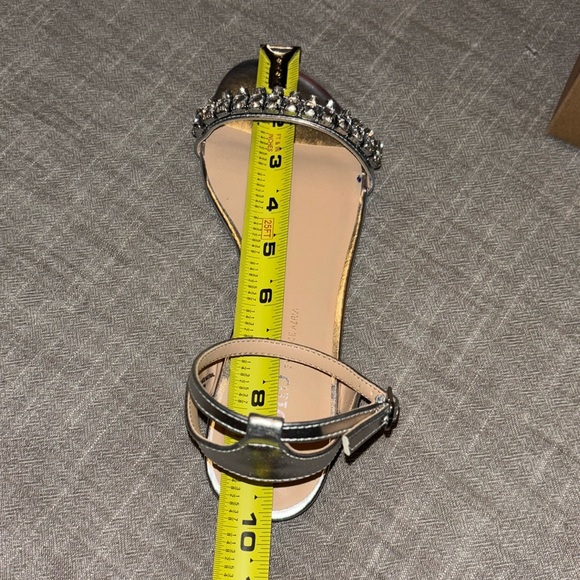 ROHB by Joyce Azria Cava Silver with Crystals flat Sandals Size 7.5 - Picture 9 of 10